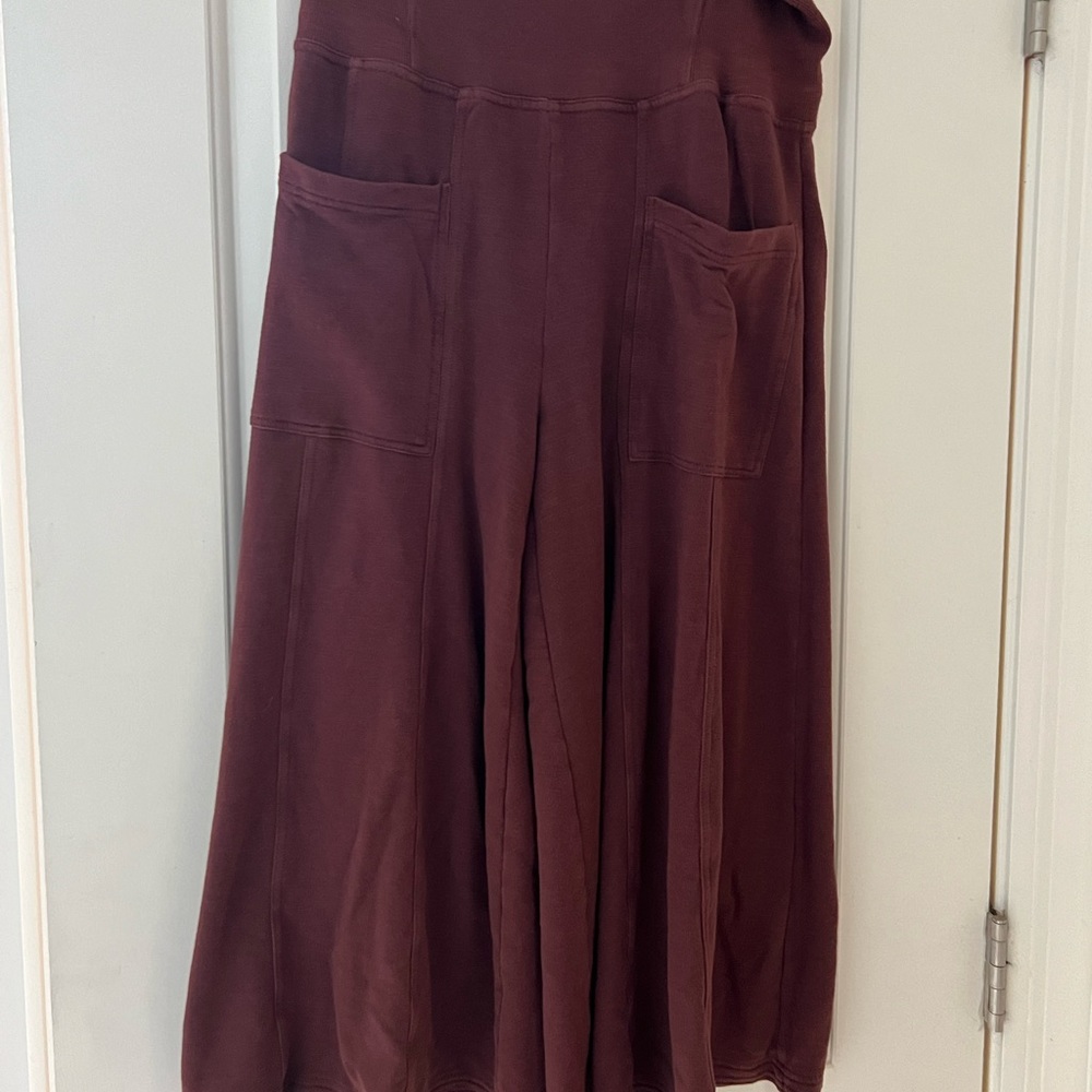 Anthropologie daily practice yoga pants.